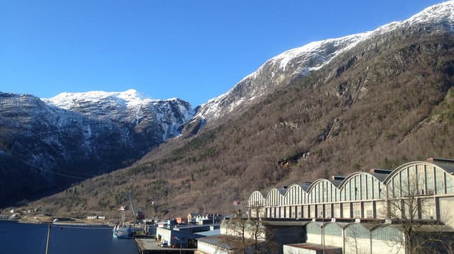Frå solside til skuggeland? -Industristaden Ålvik i Hardanger