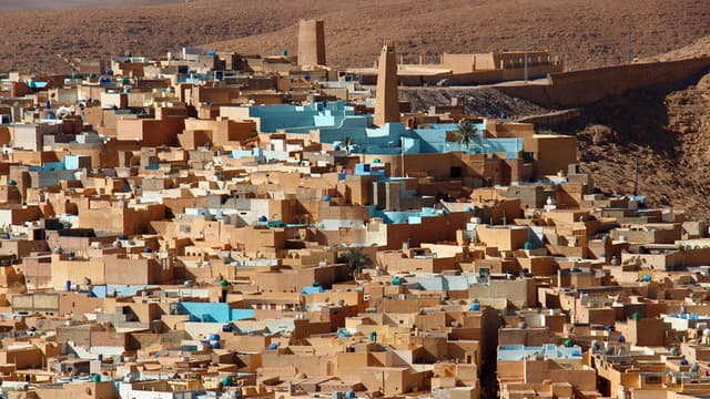 Towards the South, A journey around earthen architecture and André Ravéreau