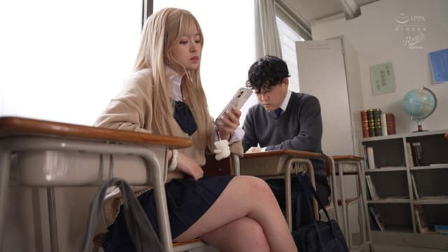 RKI-652 Beauty and the Beast ~Gal and Creepy Otaku~