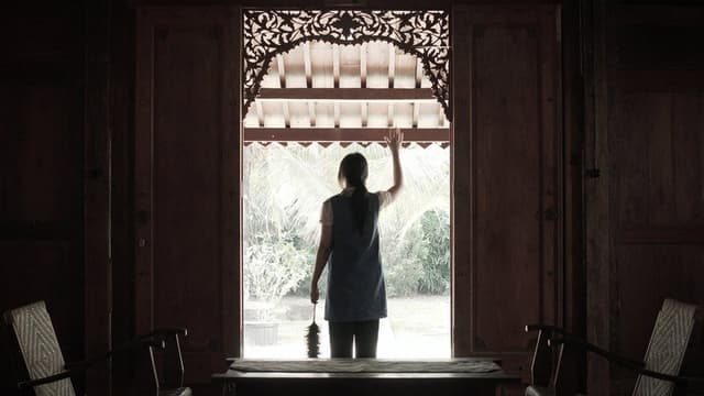 Setengah Hari Kurang Sedikit