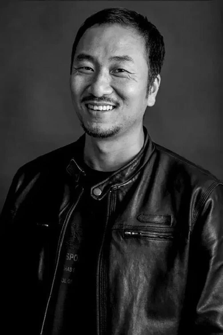 Yi Shi