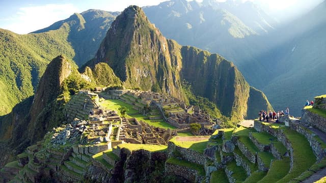 Secrets of the Andean Temples: On the Trail of Viracocha