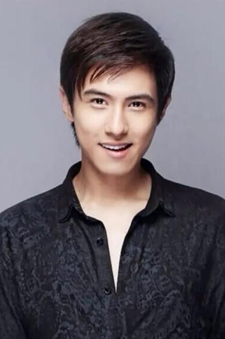 龚平