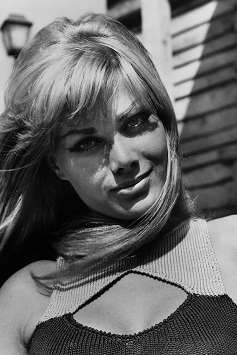 Christa Linder
