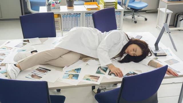 Queen's Forensic Medicine: Necromancer