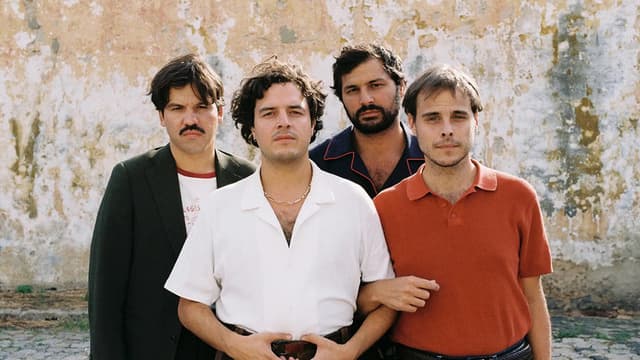 Capitão Fausto - Um Ensaio para o Futuro