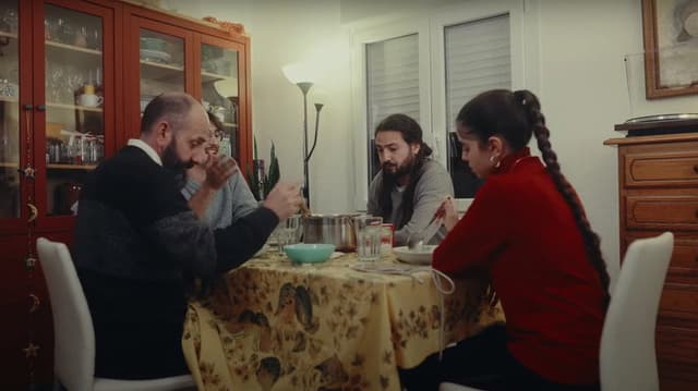 Como si con la comida se pudiera repartir cariño