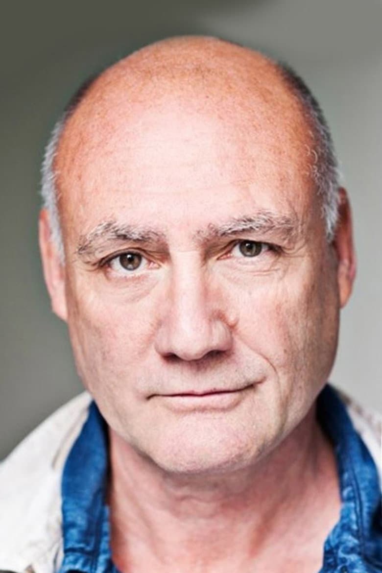 Robert Gwilym